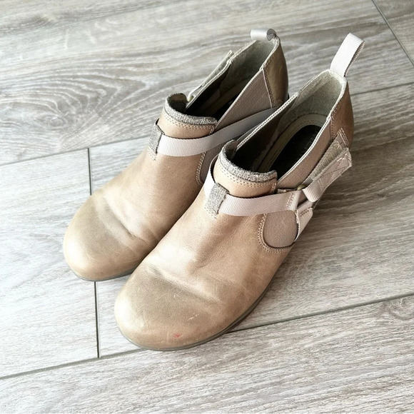 Merrell Evera Rush  Aluminum Booties - Picture 2 of 14